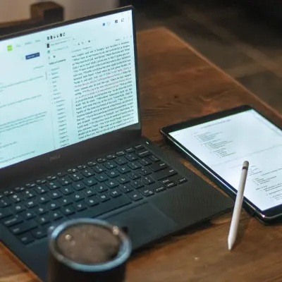 Tablet vs Laptop: Which Should You Choose in 2025?